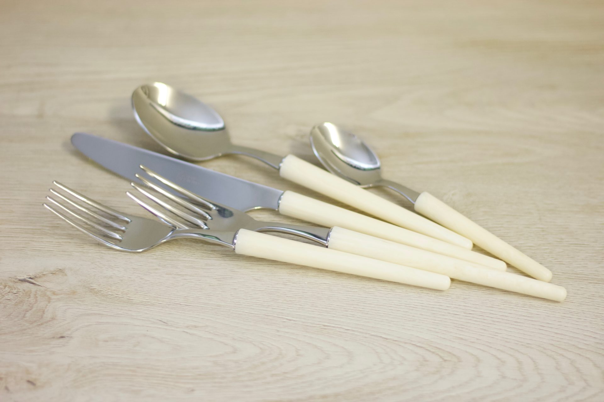 Sloane Cream Flatware | Encore Events Rentals